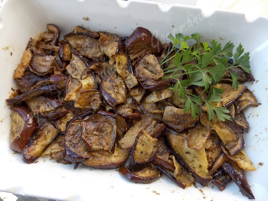 Aubergines grillées en salade DSCN0132_29670