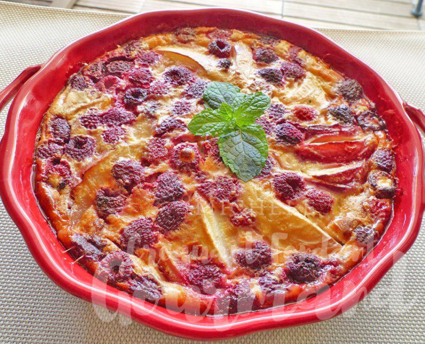 Clafoutis pêche-framboise P1050051 (Copy)