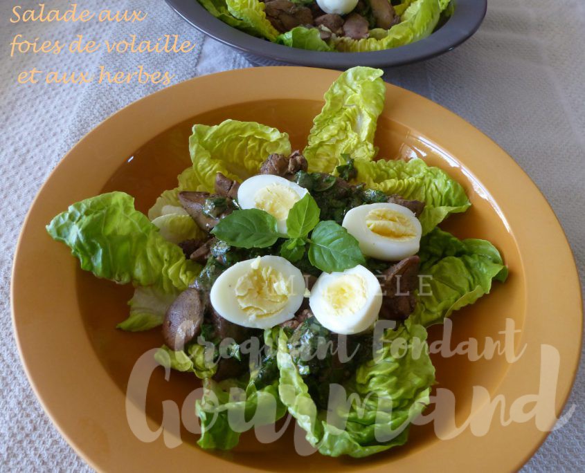 Salade aux foies de volaille et aux herbes P1110257 R