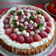 Gâteau fraises-noisettes P1170563 R