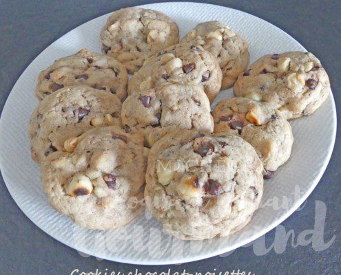 Cookies chocolat-noisettes P1040744.psd R (Copy)