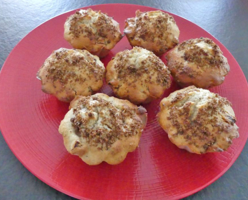 Muffins aux abricots secs et noisettes P1140368 (Copy)